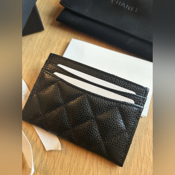 Chanel Black Caviar Card Holder - Picture 2 of 8